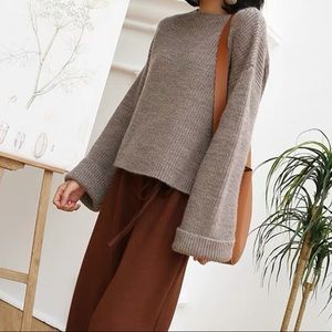 🛍2/$45 - brown sweater